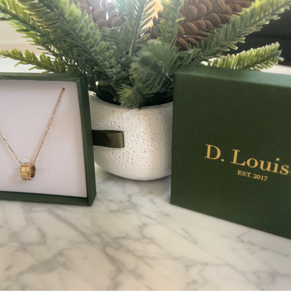 NWT D. LOUISE Be Brave Necklace